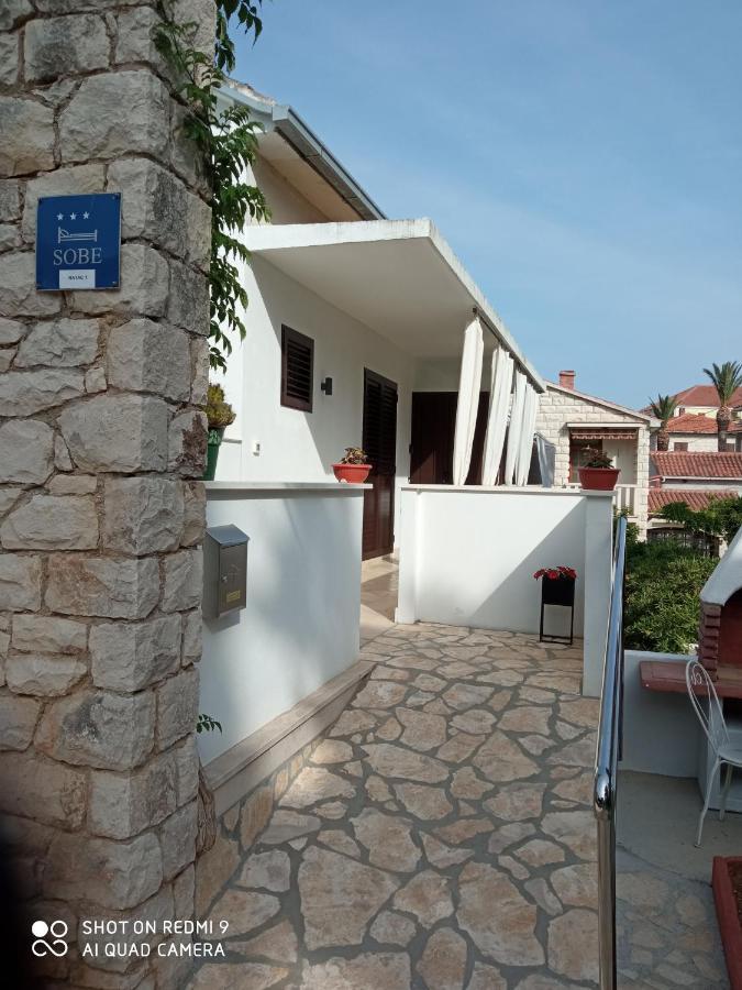 Apartment M&J Supetar Exterior foto